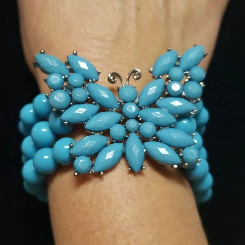 VNTG Turquoise Butterfly Beaded Bracelet